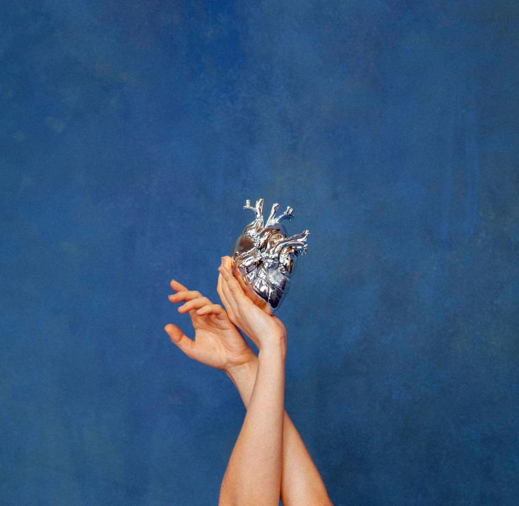 Aurora – What Happened To The Heart